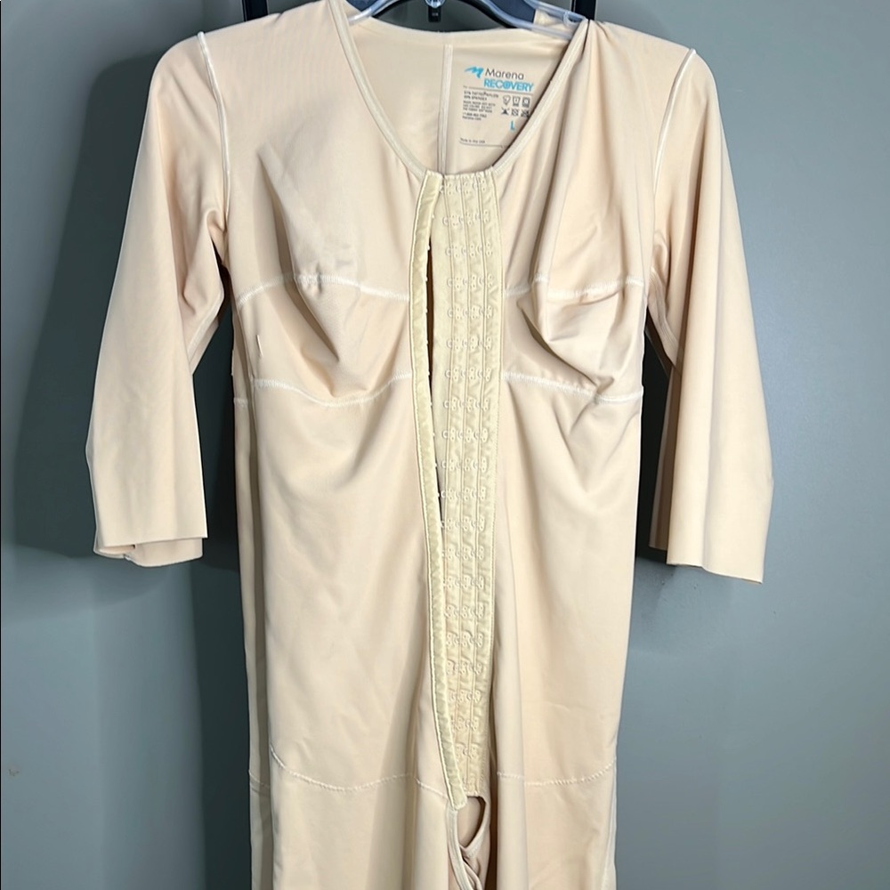 Marena surgical recovery garment. Post lipo, post tummy tuck, Nude, 3/4 sleeve